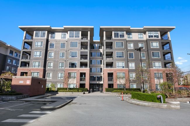 508 - 33530 Mayfair Avenue, Condo with 2 bedrooms, 2 bathrooms and 2 parking in Abbotsford BC | Image 2
