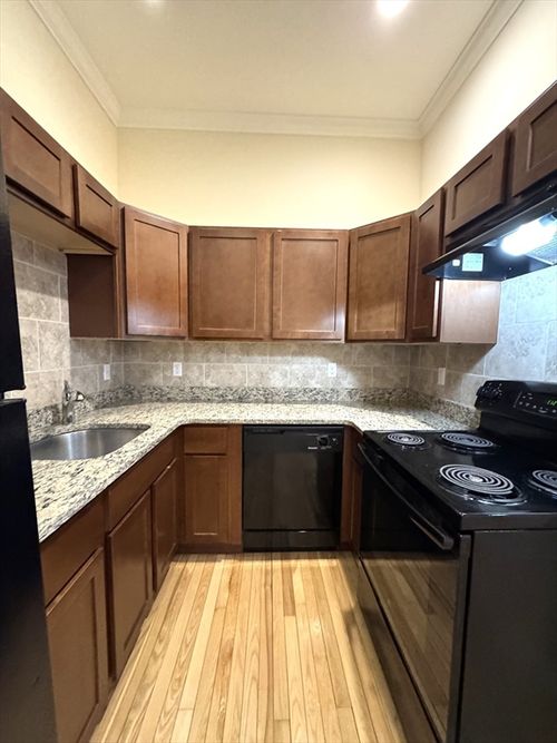 201-3 Main St, Peabody, MA, 01960-5509 | Card Image