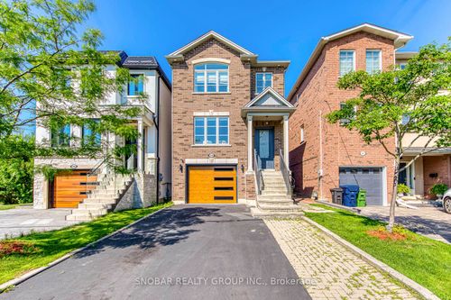 58B 32nd St, Etobicoke, ON, M8W3G6 | Card Image