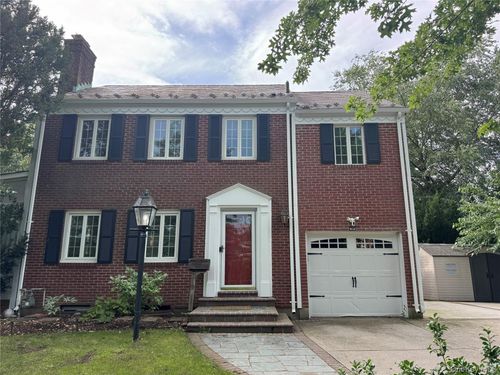 210 Clinton Rd, Garden City, NY, 11530-4714 | Card Image