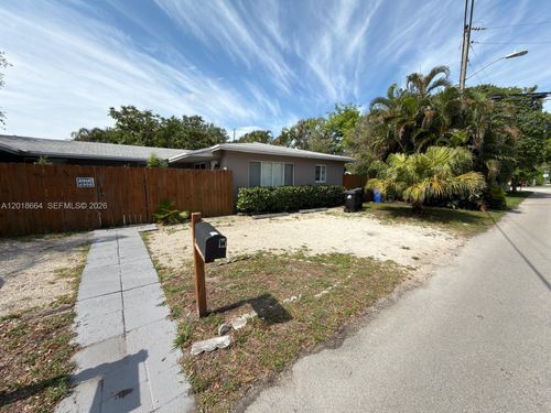w-2-600 Nw 18th St, Fort Lauderdale, FL, 33311 | Card Image