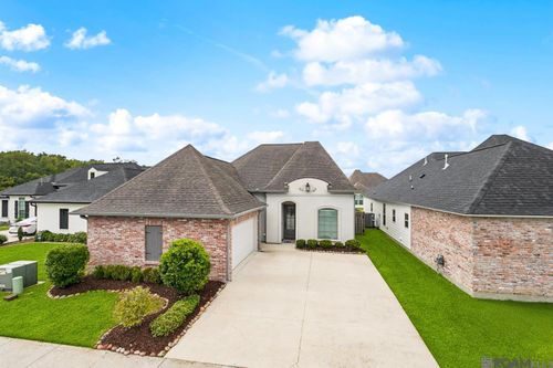 578 Flycatcher Dr, Baton Rouge, LA, 70810-7417 | Card Image