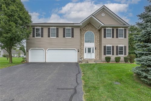 834 Willowbrook Dr, Monroe, OH, 45050-1755 | Card Image