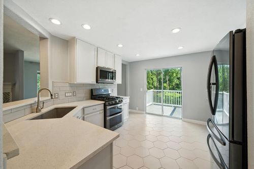 unit-7b-13600 Breton Ridge St, Houston, TX, 77070-5981 | Card Image