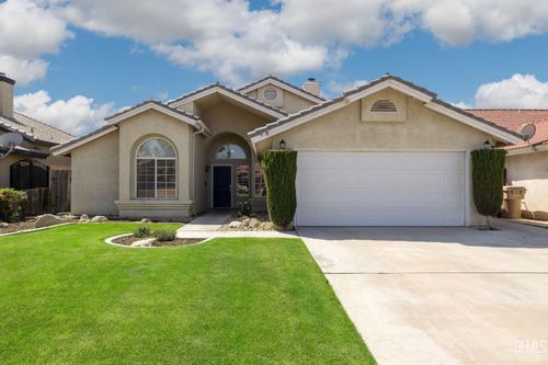 8709 Sand Fox Court, Bakersfield, CA, 93312 | Card Image