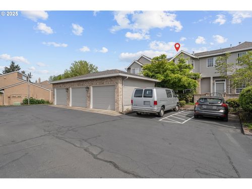 28635 Sw Roger Blvd, Wilsonville, OR, 97070-7779 | Card Image