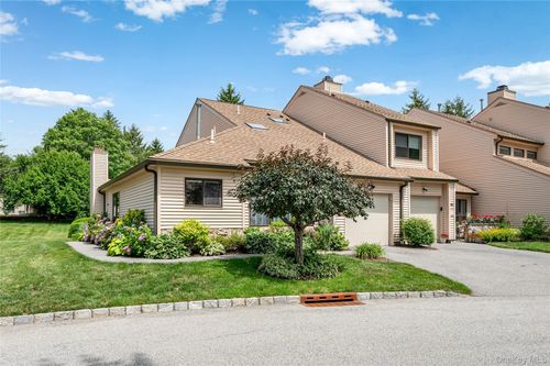 61-61 Hudson Watch Dr, Ossining, NY, 10562-2447 | Card Image