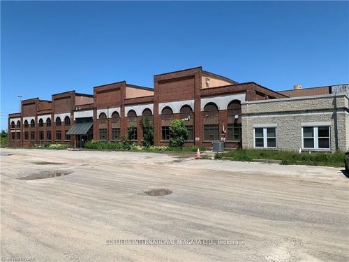 4300 Stanley Ave, Niagara Falls, ON, L2E4Z4 | Card Image