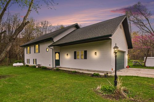 29542 Priest St, Dowagiac, MI, 49047-8790 | Card Image