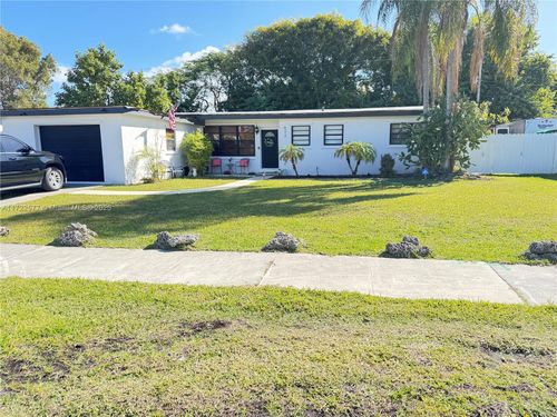 9478 Easter Rd, Cutler Bay, FL, 33157 | Card Image