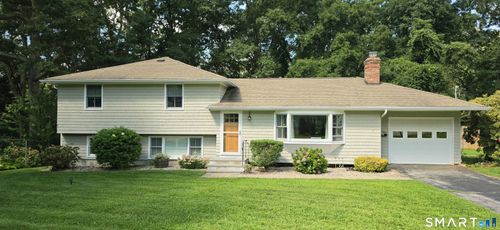 261 Ridgewood Dr, Mystic, CT, 06355-2029 | Card Image