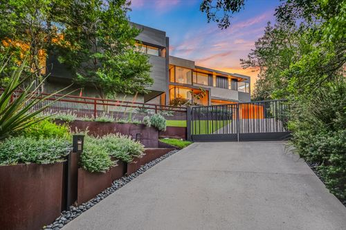 901 Terrace Mountain Dr, West Lake Hills, TX, 78746-2730 | Card Image