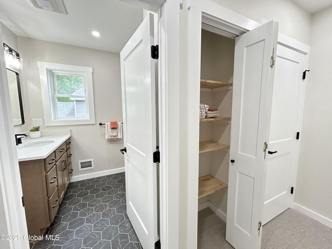 354 Mohawk Ave, House other with 4 bedrooms, 3 bathrooms and 2 parking in Scotia NY | Image 66