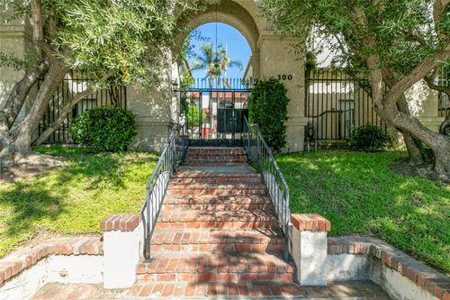 apt-10-300 N Isabel St, Glendale, CA, 91206-3616 | Card Image