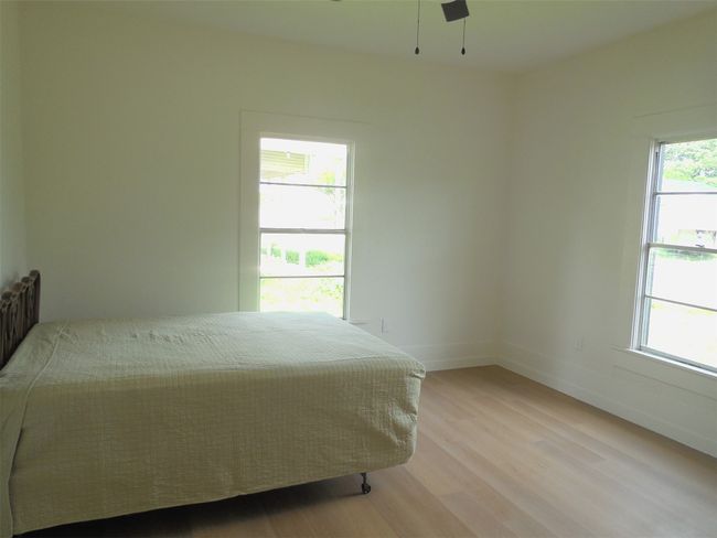 1202 W Main St, House other with 2 bedrooms, 1 bathrooms and null parking in Eastland TX | Image 5