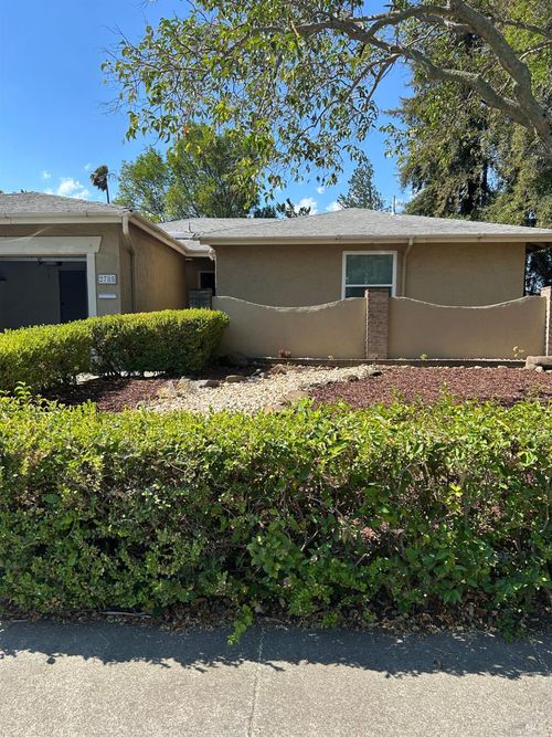 2785 Owens St, Fairfield, CA, 94534-3013 | Card Image