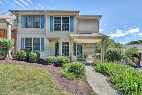 4715 Oakcliff Dr, Roanoke, VA, 24018-3152 | Card Image