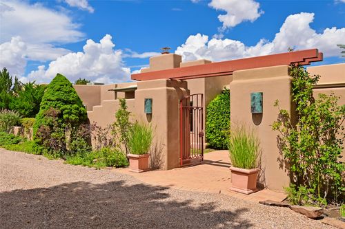 20 Goodnight Trl W, Santa Fe, NM, 87506-7926 | Card Image