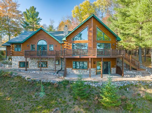 3717 Chain O Lakes Rd, Eagle River, WI, 54521-8804 | Card Image