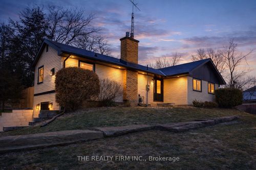 179 Valleyview Dr, Komoka, ON, N0L1R0 | Card Image