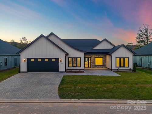 81-427 Big Hill Dr, Arden, NC, 28704-1569 | Card Image