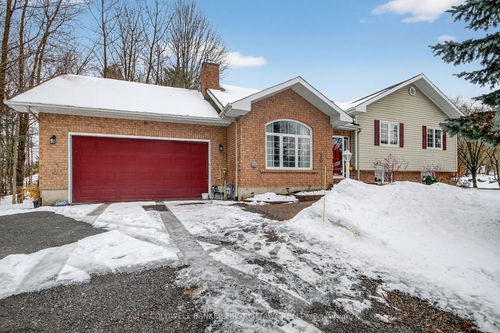 2960 Ernside Crescent, Orleans - Cumberland and Area, ON, K4C1B6 | Card Image