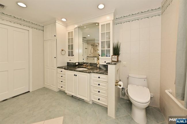 254 University Way, House other with 5 bedrooms, 5 bathrooms and null parking in Paramus NJ | Image 34