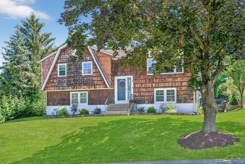 61 Southern Ln, Warwick, NY, 10990-1916 | Card Image