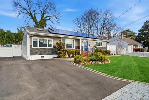 57 Van Buren St, Brentwood, NY, 11717-1434 | Card Image