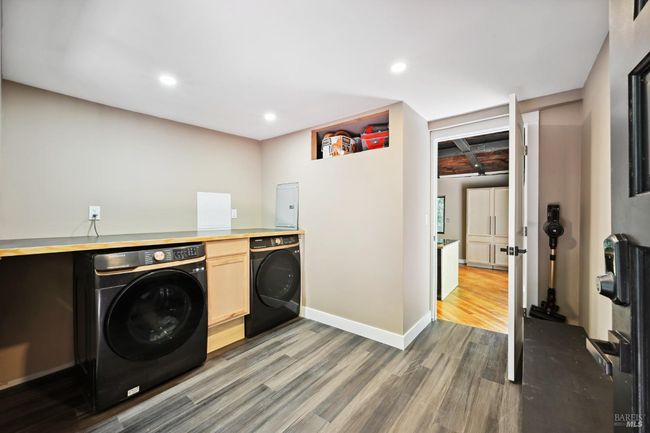 21713 Starrett Hill Dr, House other with 2 bedrooms, 2 bathrooms and 2 parking in Monte Rio CA | Image 4