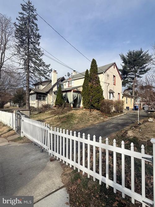 306 S Carol Blvd, UPPER DARBY, PA, 19082-2805 | Card Image