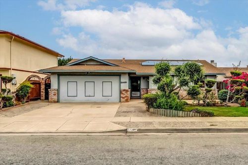 510 Fairview Dr, Gonzales, CA, 93926-2668 | Card Image