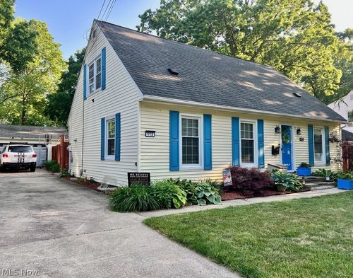113 Pinehurst Rd, Munroe Falls, OH, 44262-1131 | Card Image