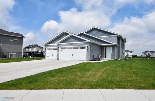 2051 67th Ave S, Fargo, ND, 58104-7423 | Card Image