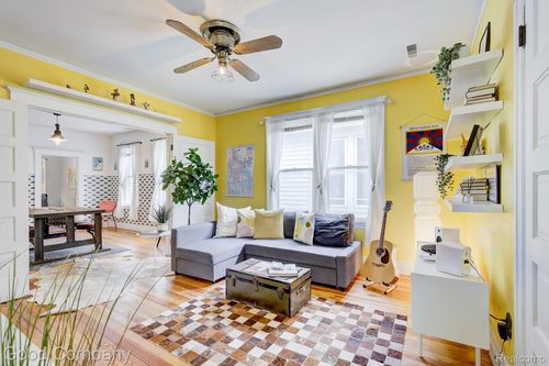 1728 Parker St, Detroit, MI, 48214-2602 | Card Image