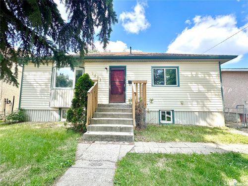 1461 106th St, North Battleford, SK, S9A1X5 | Card Image