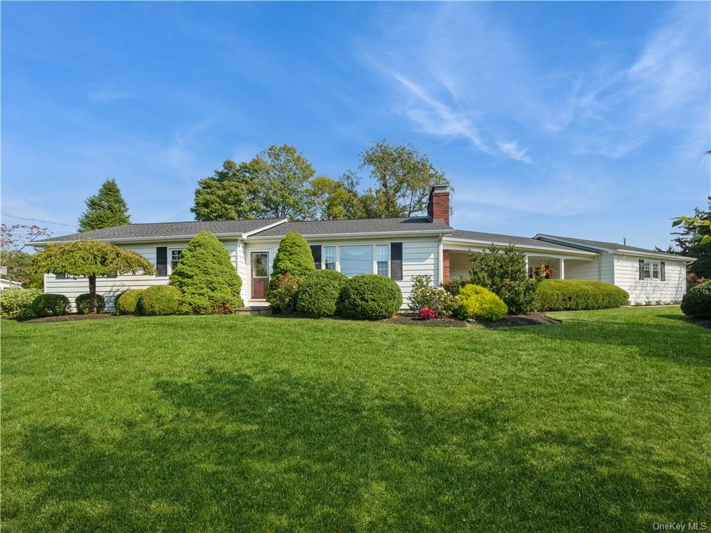 Mark Vincent Dr, Poughkeepsie, NY 12603
