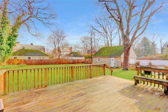 526 N Windsor Ave, House other with 4 bedrooms, 2 bathrooms and null parking in Brightwaters NY | Image 17