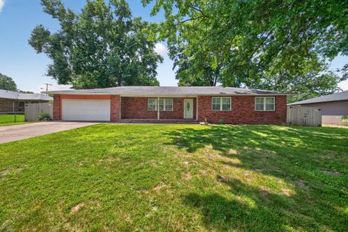 1404 E Lindon St, Bolivar, MO, 65613-1202 | Card Image