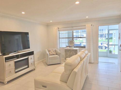 apt-112b-110b Shore Ct, North Palm Beach, FL, 33408-5546 | Card Image