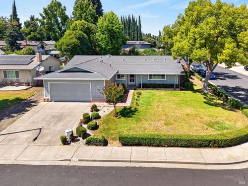 437 Valencia Ln, Vacaville, CA, 95688-2145 | Card Image