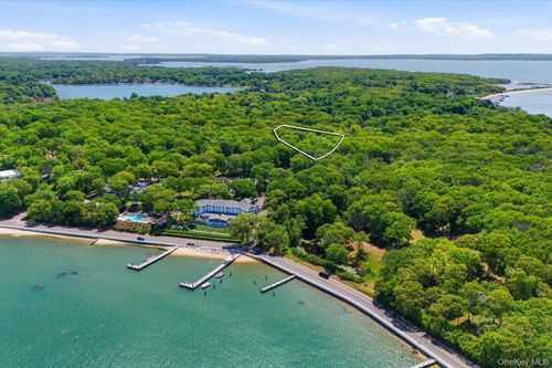2 Prospect Ave, Shelter Island, NY, 11964 | Card Image