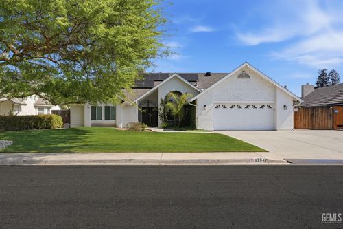 2204 Mountain Oak Road, Bakersfield, CA, 93311 | Card Image