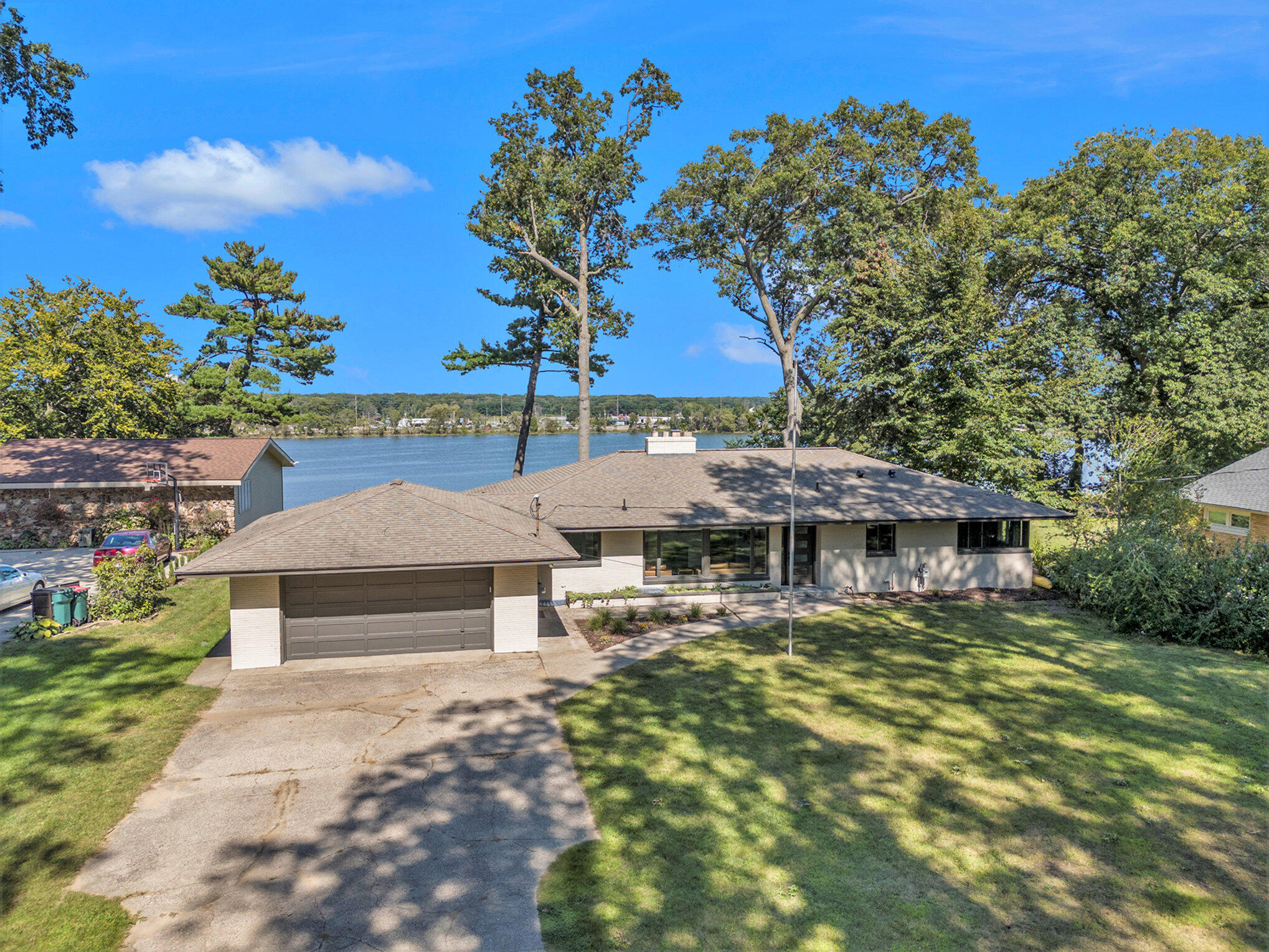 Highgate Rd, Norton Shores, MI 49441