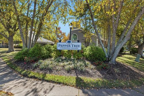 apt-111-1001 Autumn Woods Ln, Virginia Beach, VA, 23454-6012 | Card Image