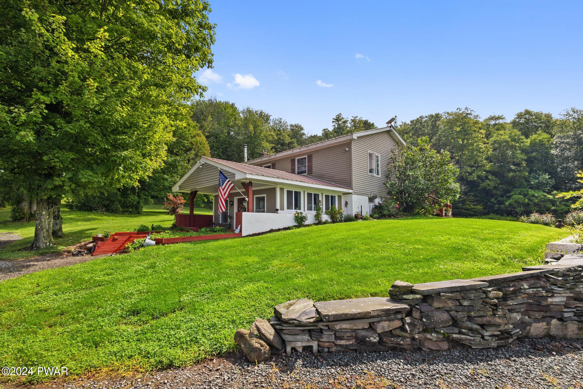 Duran Rd, Equinunk, PA 18417