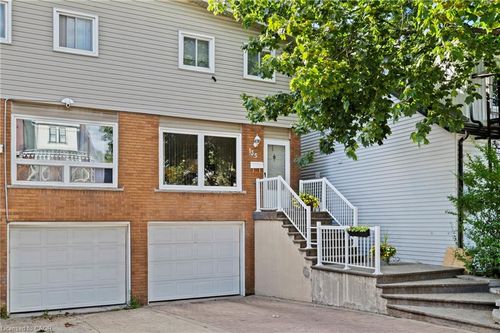 135 West Ave N, Hamilton, ON, L8L5C4 | Card Image