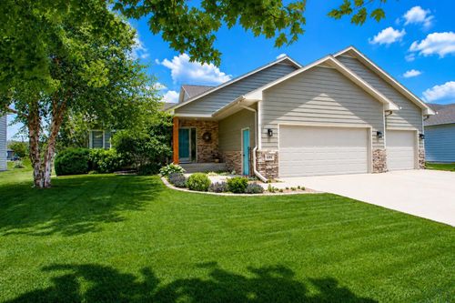 680 Prairie Blvd, Dakota Dunes, SD, 57049-5358 | Card Image