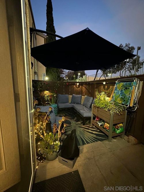 unit-322-5402 Balboa Arms Dr, San Diego, CA, 92117-5007 | Card Image