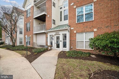 f101-3557 Floating Leaf Ln, LAUREL, MD, 20724-4927 | Card Image
